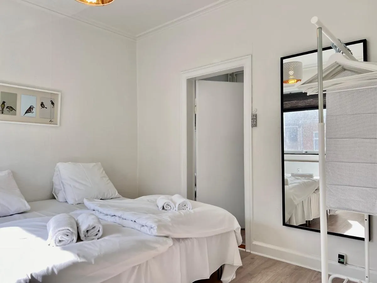 Three Bedroom Apartment In Valby, Valby Langgade 214, København Danmark