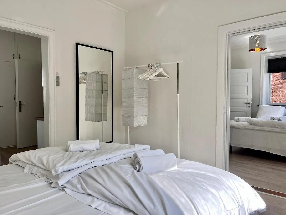 Three Bedroom Apartment In Valby, Valby Langgade 214, København 0*,  Danmark